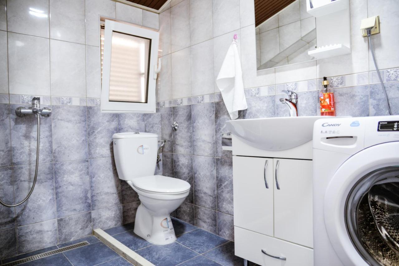 Iker Apartments Тиват Екстер'єр фото